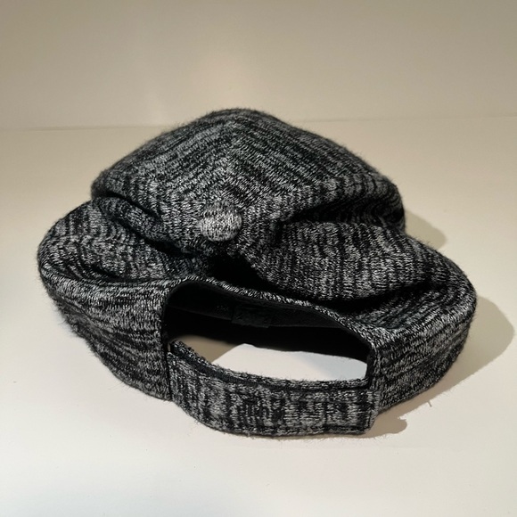 TNA / Aritzia White Logo Baseball Cap in Dover Gray / Adjustable Band - Picture 3 of 6